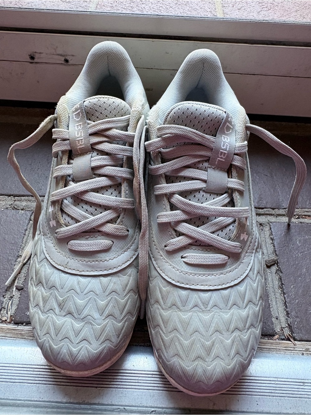 Under Armour Kids Light Beige/White Cleats